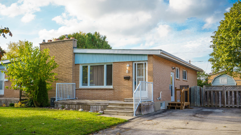8 Hawkesbury