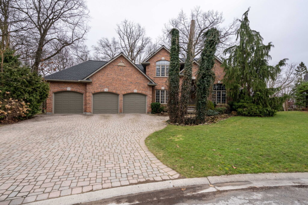 51 PHEASANT Trail, Komoka, Ontario N0L 1R0