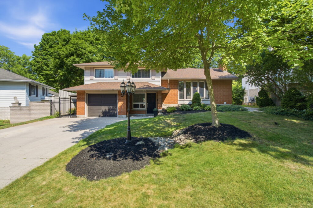 5 Queen Mary Cres
